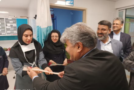 تجلیل از پرستاران حوزه بهداشت و بیمارستانهای شهرستان خمینی‌شهر توسط مدیریت شبکه بهداشت 