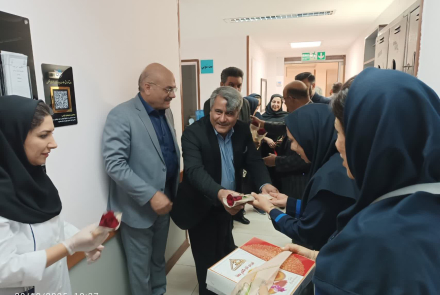 تجلیل از پرستاران حوزه بهداشت و بیمارستانهای شهرستان خمینی‌شهر توسط مدیریت شبکه بهداشت 