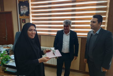 تجلیل از پرستاران حوزه بهداشت و بیمارستانهای شهرستان خمینی‌شهر توسط مدیریت شبکه بهداشت 